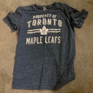 Toronto maple leafs shirt